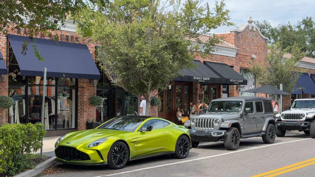 Explore the history of Hyde Park, Tampa, from its early homes and streetcars to Hyde Park Village, with insights for historic-home buyers and sellers.